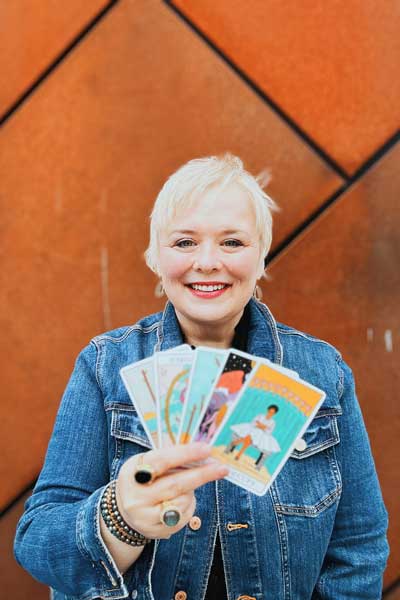 Bex-Tarot-Headshot-400×600 A photograph of StaarCon 6 presenter Bex.