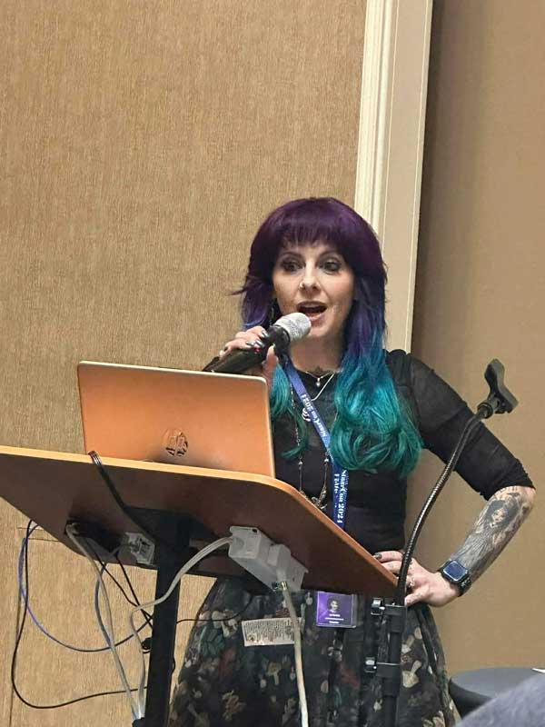 jen-sankey-600x800 Jen Sankey presenting at StaarCon 2024.